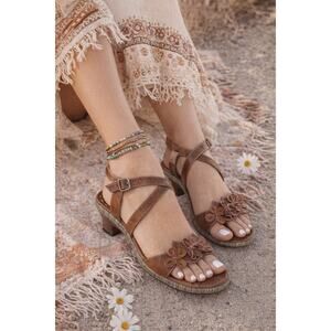Spring Step Tarragon Brown Leather Kitten Heels Sandals size EU 36 5.5 5
